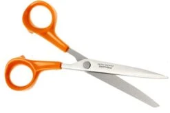 Fiskars F9859 Classic Householdscissors -Kitchen Knife Store F9859 02 fiskars 9859 huishoudschaar d2