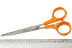 Fiskars F9859 Classic Householdscissors -Kitchen Knife Store F9859 05 fiskars 9859 huishoudschaar d5