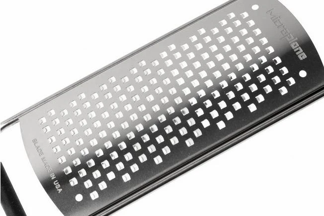 Microplane Gourmet Coarse Grater 4 Microplane Gourmet Coarse Grater - Image 2
