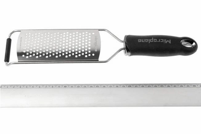 Microplane Gourmet Coarse Grater 5 Microplane Gourmet Coarse Grater - Image 3